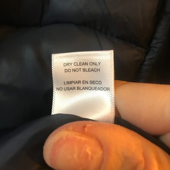 Like New Navy Puffer Vest - Picture 7 of 7